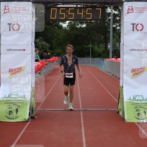 14.06.2026 - 7 Türme Triathlon Andreas Tolksdorf http://msf.ph/oto/9809178 14.06.2026 16:54:55 Ziel 807 meine-sportfotos.de