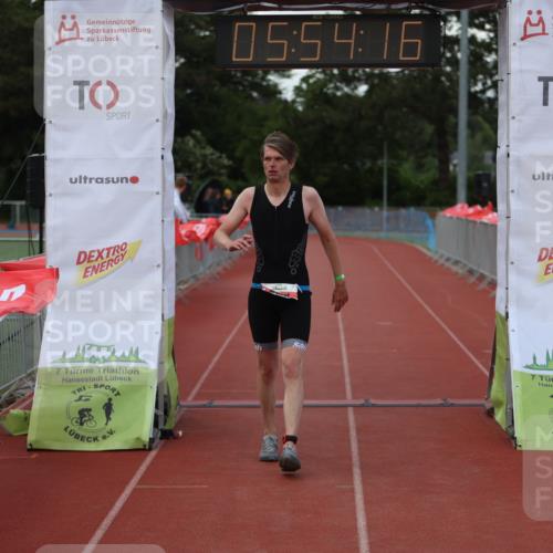 14.06.2026 - 7 Türme Triathlon Andreas Tolksdorf http://msf.ph/oto/9809196 14.06.2026 16:54:15 Ziel 635 meine-sportfotos.de