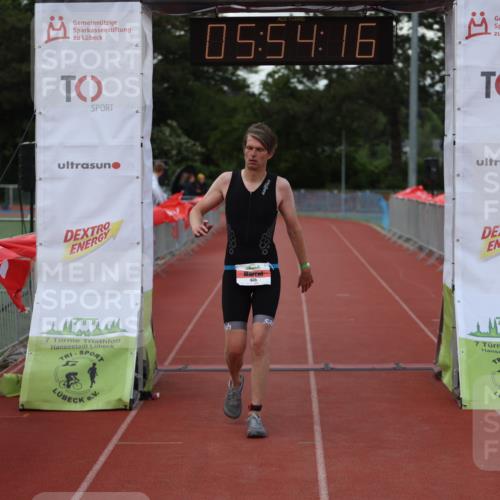 14.06.2026 - 7 Türme Triathlon Andreas Tolksdorf http://msf.ph/oto/9809200 14.06.2026 16:54:16 Ziel 635 meine-sportfotos.de