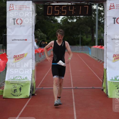 14.06.2026 - 7 Türme Triathlon Andreas Tolksdorf http://msf.ph/oto/9809205 14.06.2026 16:54:16 Ziel 635 meine-sportfotos.de