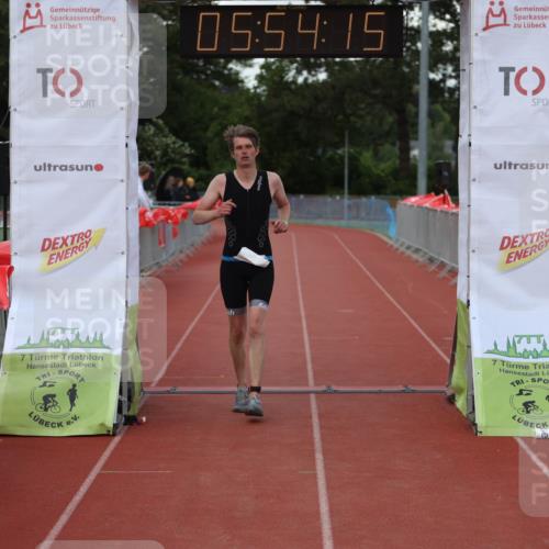 14.06.2026 - 7 Türme Triathlon Andreas Tolksdorf http://msf.ph/oto/9809218 14.06.2026 16:54:14 Ziel 635 meine-sportfotos.de