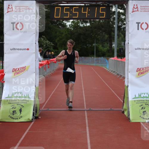 14.06.2026 - 7 Türme Triathlon Andreas Tolksdorf http://msf.ph/oto/9809226 14.06.2026 16:54:14 Ziel 635 meine-sportfotos.de