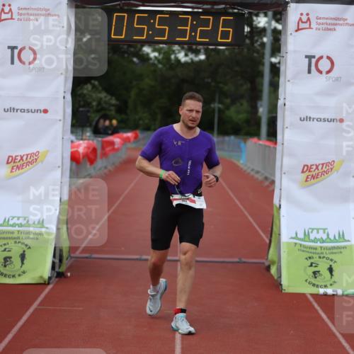 14.06.2026 - 7 Türme Triathlon Andreas Tolksdorf http://msf.ph/oto/9809253 14.06.2026 16:53:25 Ziel 663 meine-sportfotos.de