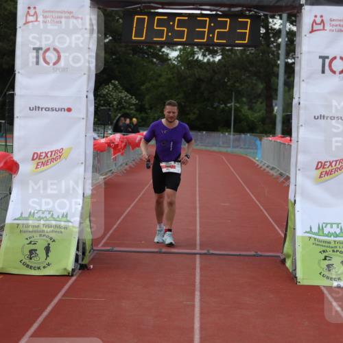 14.06.2026 - 7 Türme Triathlon Andreas Tolksdorf http://msf.ph/oto/9809288 14.06.2026 16:53:22 Ziel 663, 860 meine-sportfotos.de