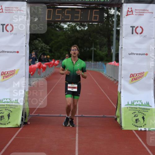 14.06.2026 - 7 Türme Triathlon Andreas Tolksdorf http://msf.ph/oto/9809293 14.06.2026 16:53:15 Ziel 663, 860 meine-sportfotos.de