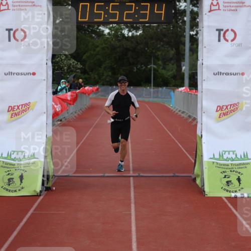 14.06.2026 - 7 Türme Triathlon Andreas Tolksdorf http://msf.ph/oto/9809331 14.06.2026 16:52:33 Ziel 748 meine-sportfotos.de