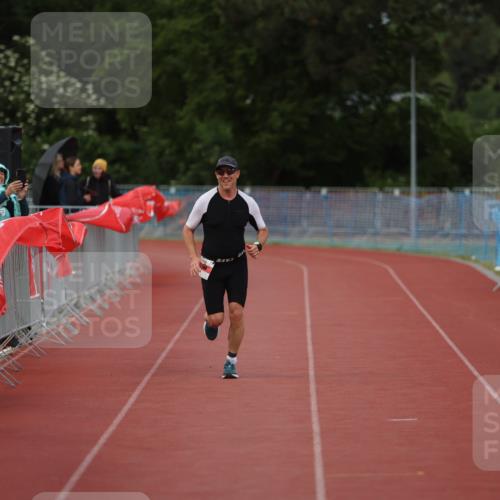 14.06.2026 - 7 Türme Triathlon Andreas Tolksdorf http://msf.ph/oto/9809341 14.06.2026 16:52:29 Ziel 748 meine-sportfotos.de