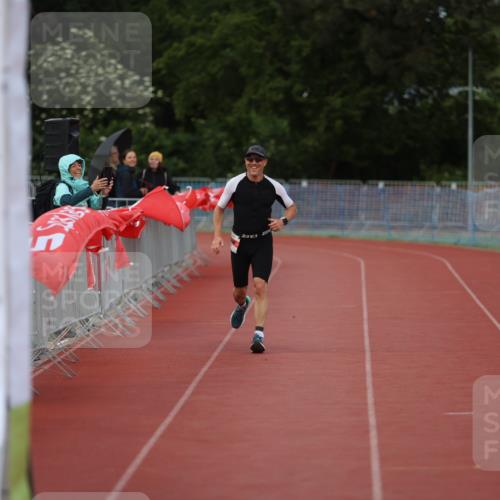 14.06.2026 - 7 Türme Triathlon Andreas Tolksdorf http://msf.ph/oto/9809354 14.06.2026 16:52:28 Ziel 748 meine-sportfotos.de