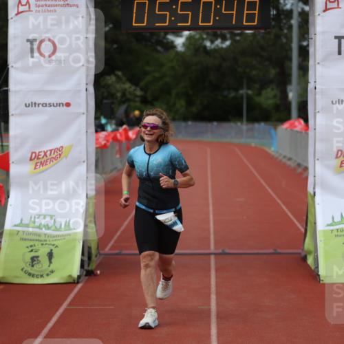 14.06.2026 - 7 Türme Triathlon Andreas Tolksdorf http://msf.ph/oto/9809402 14.06.2026 16:50:47 Ziel 1122 meine-sportfotos.de