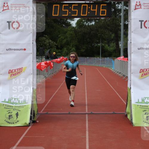 14.06.2026 - 7 Türme Triathlon Andreas Tolksdorf http://msf.ph/oto/9809420 14.06.2026 16:50:45 Ziel 1122 meine-sportfotos.de