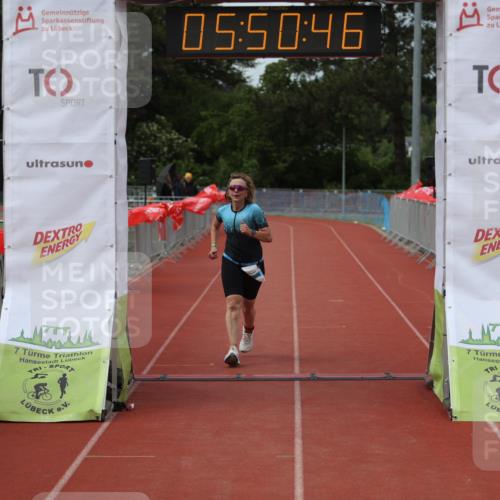 14.06.2026 - 7 Türme Triathlon Andreas Tolksdorf http://msf.ph/oto/9809426 14.06.2026 16:50:45 Ziel 1122 meine-sportfotos.de