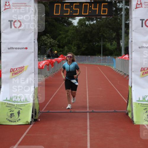 14.06.2026 - 7 Türme Triathlon Andreas Tolksdorf http://msf.ph/oto/9809428 14.06.2026 16:50:45 Ziel 1122 meine-sportfotos.de
