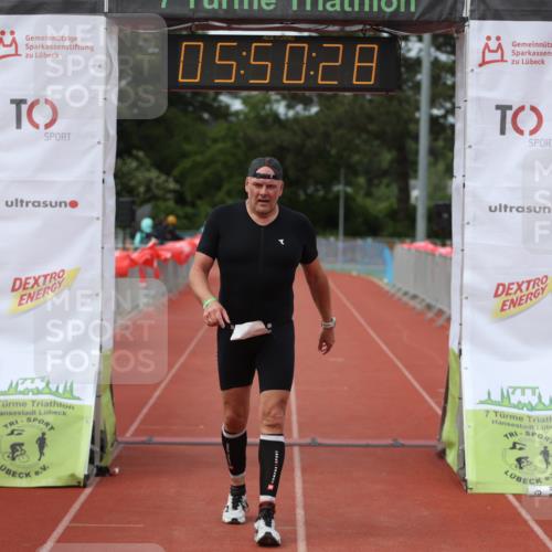 14.06.2026 - 7 Türme Triathlon Andreas Tolksdorf http://msf.ph/oto/9809464 14.06.2026 16:50:27 Ziel 694, 766 meine-sportfotos.de