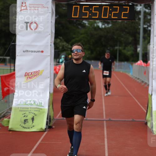 14.06.2026 - 7 Türme Triathlon Andreas Tolksdorf http://msf.ph/oto/9809487 14.06.2026 16:50:21 Ziel 694, 766 meine-sportfotos.de