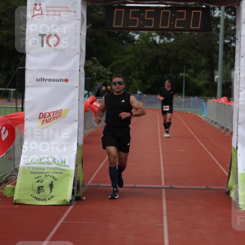 14.06.2026 - 7 Türme Triathlon Andreas Tolksdorf http://msf.ph/oto/9809495 14.06.2026 16:50:19 Ziel 694, 766 meine-sportfotos.de