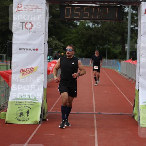 14.06.2026 - 7 Türme Triathlon Andreas Tolksdorf http://msf.ph/oto/9809507 14.06.2026 16:50:20 Ziel 694, 766 meine-sportfotos.de