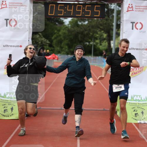 14.06.2026 - 7 Türme Triathlon Andreas Tolksdorf http://msf.ph/oto/9809536 14.06.2026 16:49:53 Ziel 829, 861, 891 meine-sportfotos.de