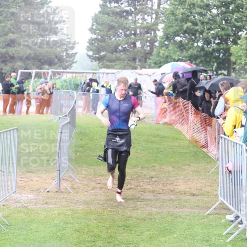 14.06.2026 - 7 Türme Triathlon Andreas Tolksdorf http://msf.ph/oto/9809894 14.06.2026 13:30:28 Schwimmen  meine-sportfotos.de