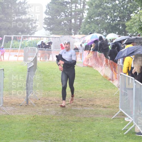 14.06.2026 - 7 Türme Triathlon Andreas Tolksdorf http://msf.ph/oto/9810151 14.06.2026 13:34:31 Schwimmen  meine-sportfotos.de