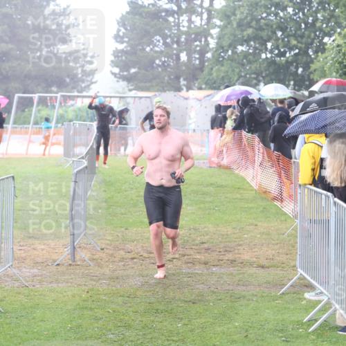 14.06.2026 - 7 Türme Triathlon Andreas Tolksdorf http://msf.ph/oto/9810162 14.06.2026 13:35:00 Schwimmen  meine-sportfotos.de