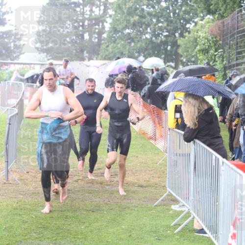 14.06.2026 - 7 Türme Triathlon Andreas Tolksdorf http://msf.ph/oto/9810181 14.06.2026 13:35:35 Schwimmen  meine-sportfotos.de