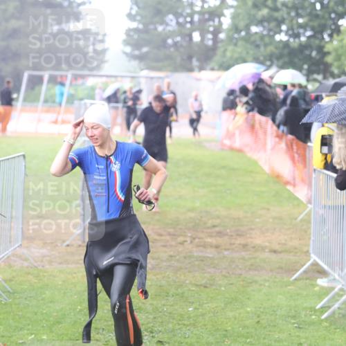 14.06.2026 - 7 Türme Triathlon Andreas Tolksdorf http://msf.ph/oto/9810211 14.06.2026 13:35:59 Schwimmen  meine-sportfotos.de