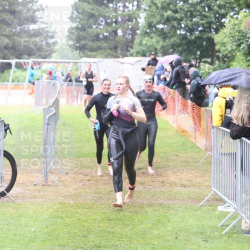 14.06.2026 - 7 Türme Triathlon Andreas Tolksdorf http://msf.ph/oto/9810307 14.06.2026 13:38:20 Schwimmen  meine-sportfotos.de