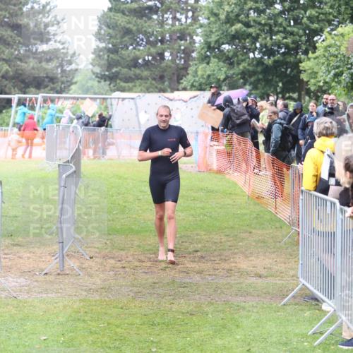 14.06.2026 - 7 Türme Triathlon Andreas Tolksdorf http://msf.ph/oto/9810366 14.06.2026 13:39:31 Schwimmen  meine-sportfotos.de