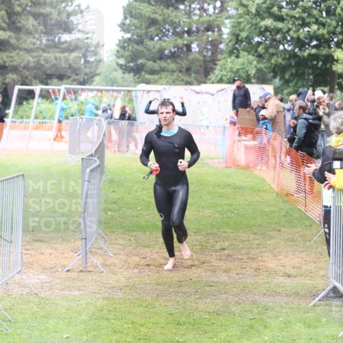 14.06.2026 - 7 Türme Triathlon Andreas Tolksdorf http://msf.ph/oto/9810390 14.06.2026 13:40:22 Schwimmen  meine-sportfotos.de
