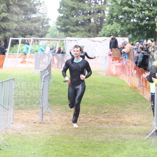 14.06.2026 - 7 Türme Triathlon Andreas Tolksdorf http://msf.ph/oto/9810391 14.06.2026 13:40:23 Schwimmen  meine-sportfotos.de