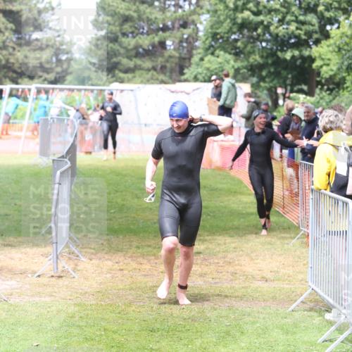 14.06.2026 - 7 Türme Triathlon Andreas Tolksdorf http://msf.ph/oto/9810421 14.06.2026 13:41:23 Schwimmen  meine-sportfotos.de