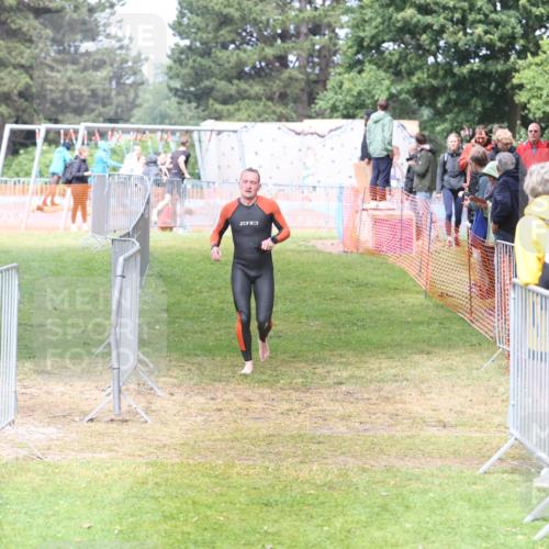14.06.2026 - 7 Türme Triathlon Andreas Tolksdorf http://msf.ph/oto/9810445 14.06.2026 13:41:58 Schwimmen  meine-sportfotos.de
