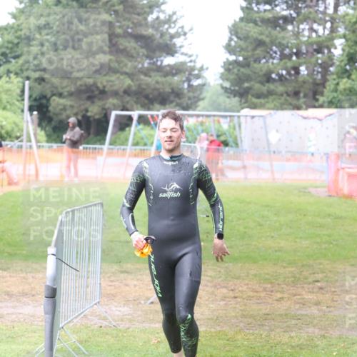 14.06.2026 - 7 Türme Triathlon Andreas Tolksdorf http://msf.ph/oto/9810527 14.06.2026 13:53:15 Schwimmen  meine-sportfotos.de