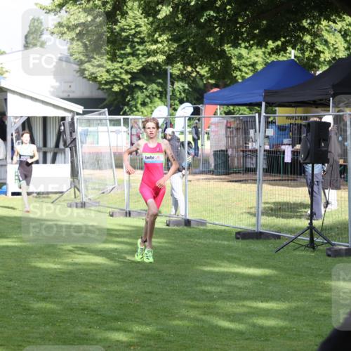 14.06.2026 - 7 Türme Triathlon Andreas Tolksdorf http://msf.ph/oto/9810640 14.06.2026 08:25:13 Schwimmen  meine-sportfotos.de