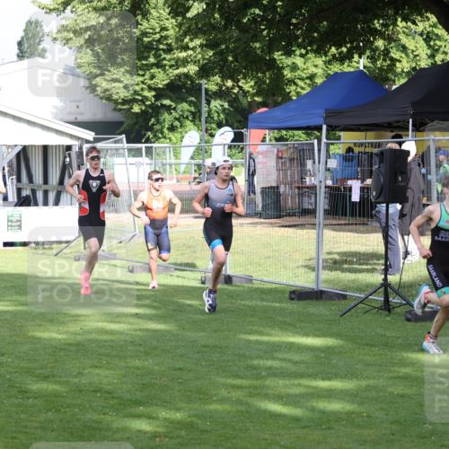 14.06.2026 - 7 Türme Triathlon Andreas Tolksdorf http://msf.ph/oto/9810645 14.06.2026 08:25:16 Schwimmen  meine-sportfotos.de