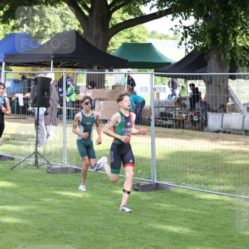 14.06.2026 - 7 Türme Triathlon Andreas Tolksdorf http://msf.ph/oto/9810662 14.06.2026 08:25:28 Schwimmen  meine-sportfotos.de