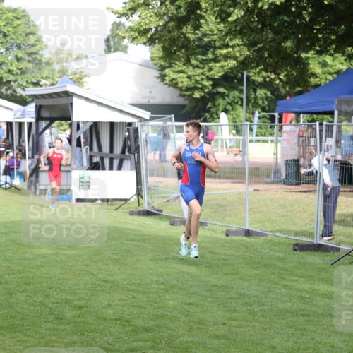 14.06.2026 - 7 Türme Triathlon Andreas Tolksdorf http://msf.ph/oto/9810681 14.06.2026 08:26:35 Schwimmen  meine-sportfotos.de