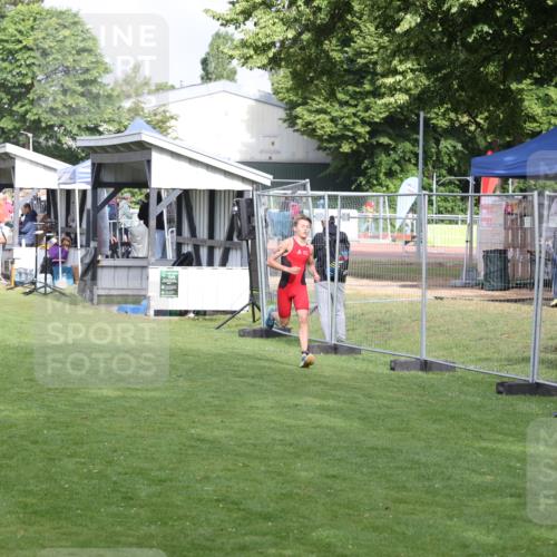 14.06.2026 - 7 Türme Triathlon Andreas Tolksdorf http://msf.ph/oto/9810684 14.06.2026 08:26:37 Schwimmen  meine-sportfotos.de