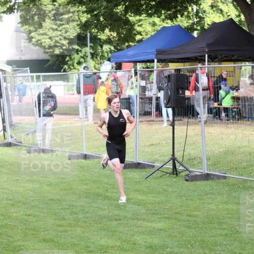 14.06.2026 - 7 Türme Triathlon Andreas Tolksdorf http://msf.ph/oto/9810694 14.06.2026 08:28:13 Schwimmen  meine-sportfotos.de