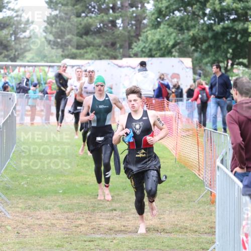 14.06.2026 - 7 Türme Triathlon Andreas Tolksdorf http://msf.ph/oto/9810811 14.06.2026 08:49:03 Schwimmen  meine-sportfotos.de