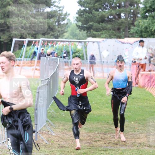 14.06.2026 - 7 Türme Triathlon Andreas Tolksdorf http://msf.ph/oto/9810897 14.06.2026 08:50:00 Schwimmen  meine-sportfotos.de