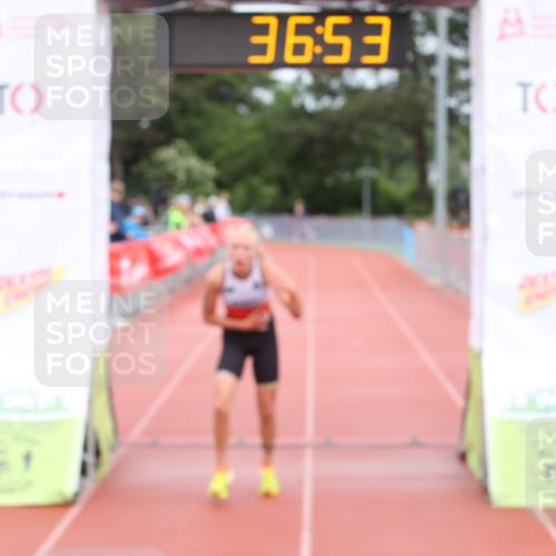 14.06.2026 - 7 Türme Triathlon Andreas Tolksdorf http://msf.ph/oto/9810949 14.06.2026 08:54:43 Schwimmen  meine-sportfotos.de