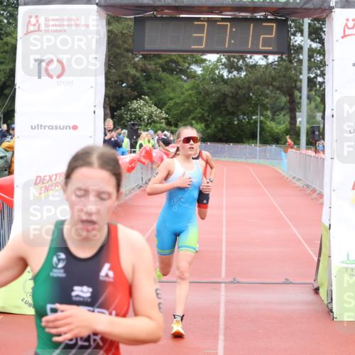 14.06.2026 - 7 Türme Triathlon Andreas Tolksdorf http://msf.ph/oto/9810962 14.06.2026 08:55:03 Schwimmen  meine-sportfotos.de