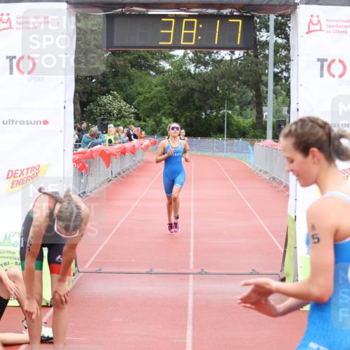 14.06.2026 - 7 Türme Triathlon Andreas Tolksdorf http://msf.ph/oto/9810991 14.06.2026 08:56:08 Schwimmen  meine-sportfotos.de