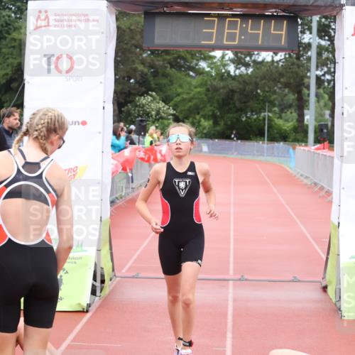 14.06.2026 - 7 Türme Triathlon Andreas Tolksdorf http://msf.ph/oto/9811009 14.06.2026 08:56:35 Schwimmen  meine-sportfotos.de