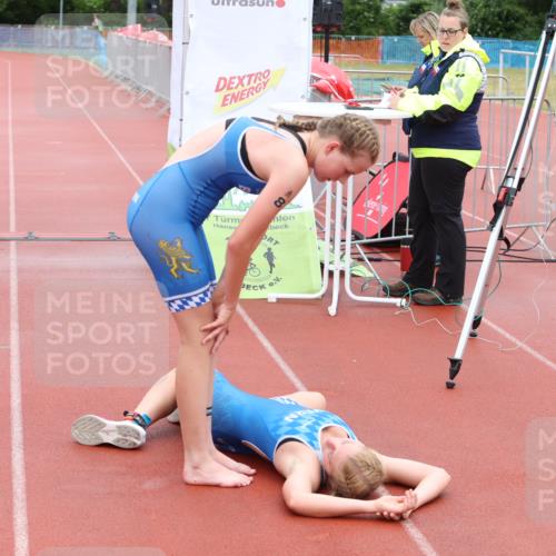 14.06.2026 - 7 Türme Triathlon Andreas Tolksdorf http://msf.ph/oto/9811017 14.06.2026 08:57:04 Schwimmen  meine-sportfotos.de