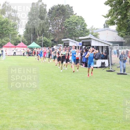 14.06.2026 - 7 Türme Triathlon Andreas Tolksdorf http://msf.ph/oto/9811066 14.06.2026 09:16:11 Schwimmen  meine-sportfotos.de