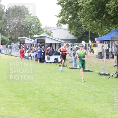 14.06.2026 - 7 Türme Triathlon Andreas Tolksdorf http://msf.ph/oto/9811086 14.06.2026 09:16:23 Schwimmen  meine-sportfotos.de