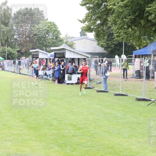 14.06.2026 - 7 Türme Triathlon Andreas Tolksdorf http://msf.ph/oto/9811090 14.06.2026 09:16:26 Schwimmen  meine-sportfotos.de