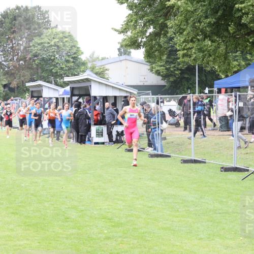 14.06.2026 - 7 Türme Triathlon Andreas Tolksdorf http://msf.ph/oto/9811094 14.06.2026 09:17:48 Schwimmen  meine-sportfotos.de